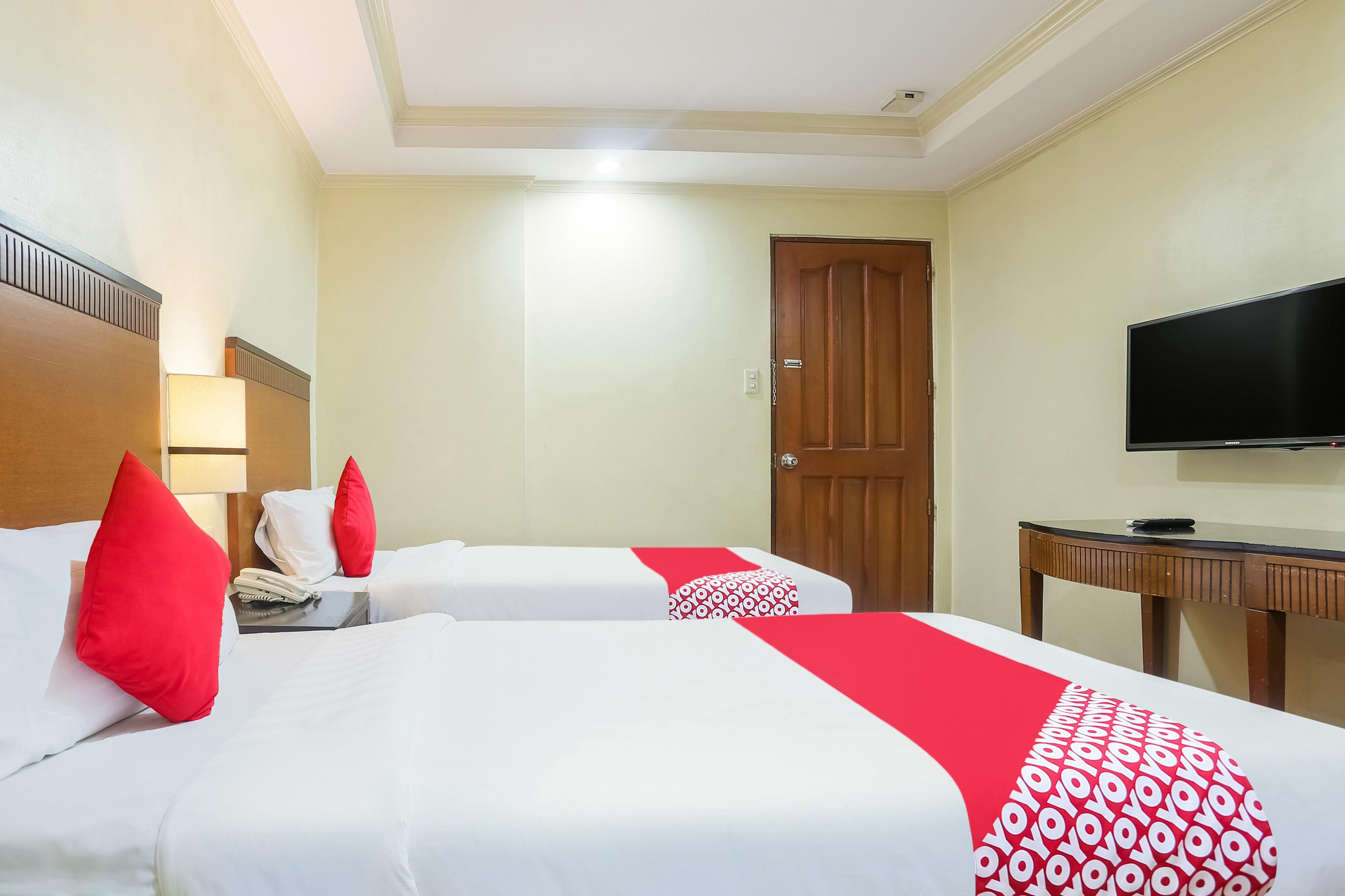 Royale Parc Inn & Suites Quezon City Exteriör bild