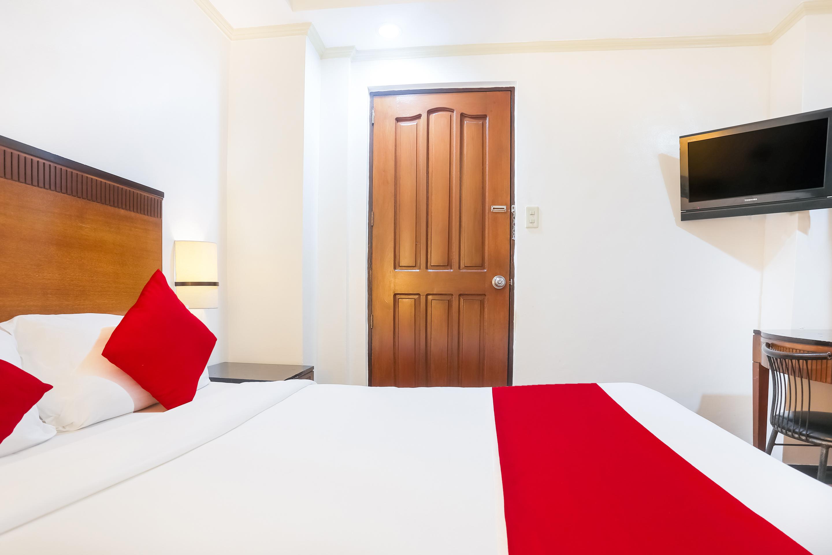 Royale Parc Inn & Suites Quezon City Exteriör bild