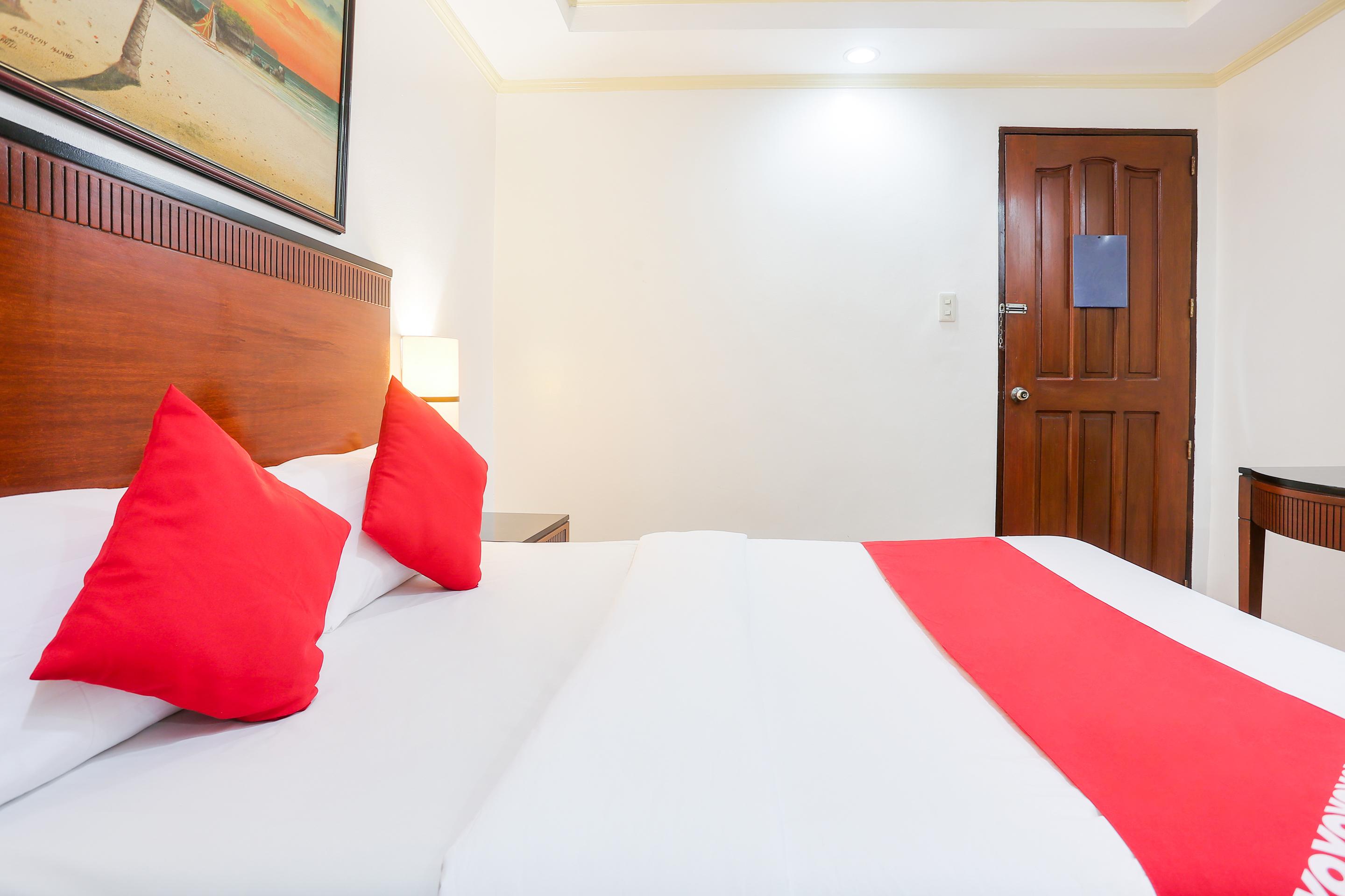 Royale Parc Inn & Suites Quezon City Exteriör bild