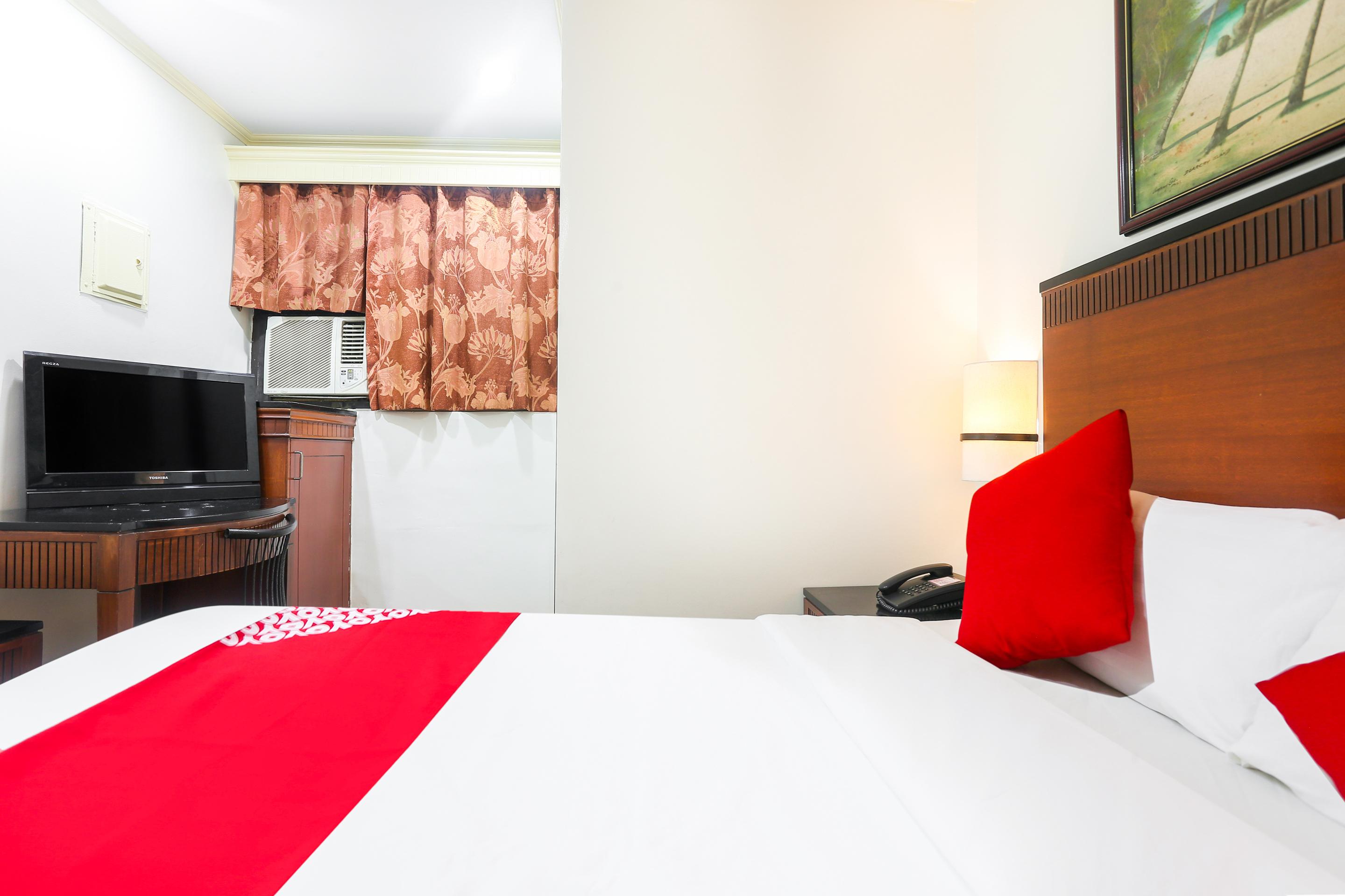 Royale Parc Inn & Suites Quezon City Exteriör bild