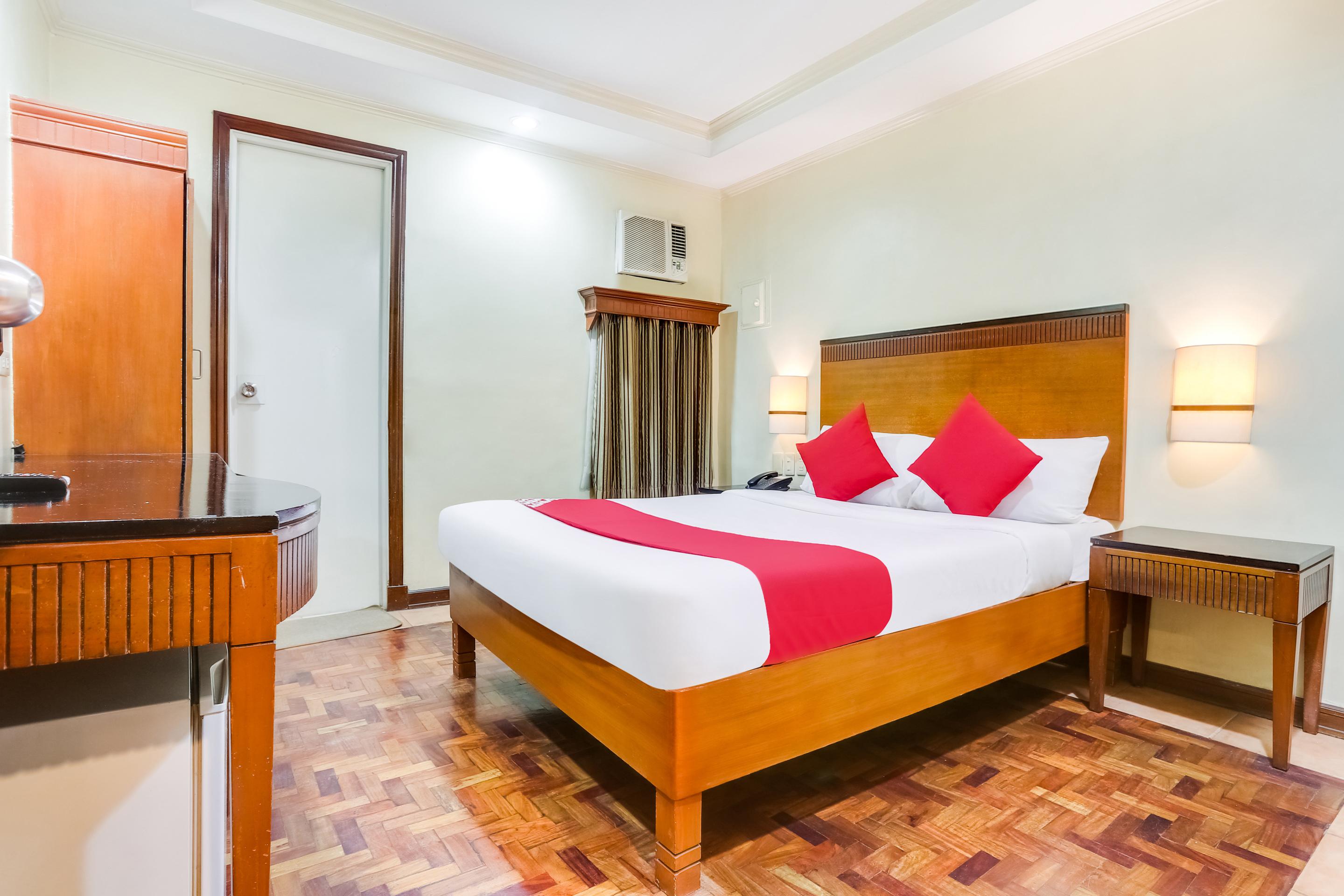 Royale Parc Inn & Suites Quezon City Exteriör bild