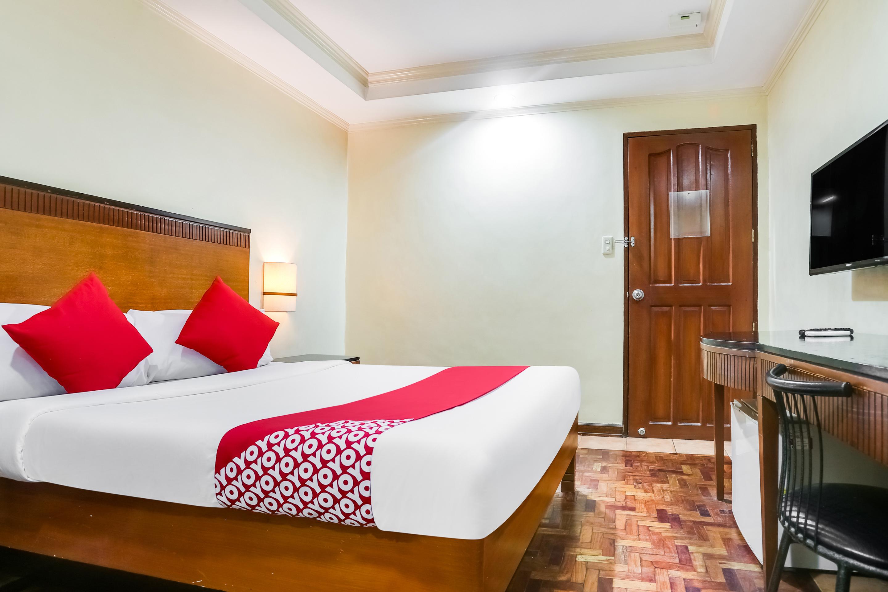 Royale Parc Inn & Suites Quezon City Exteriör bild