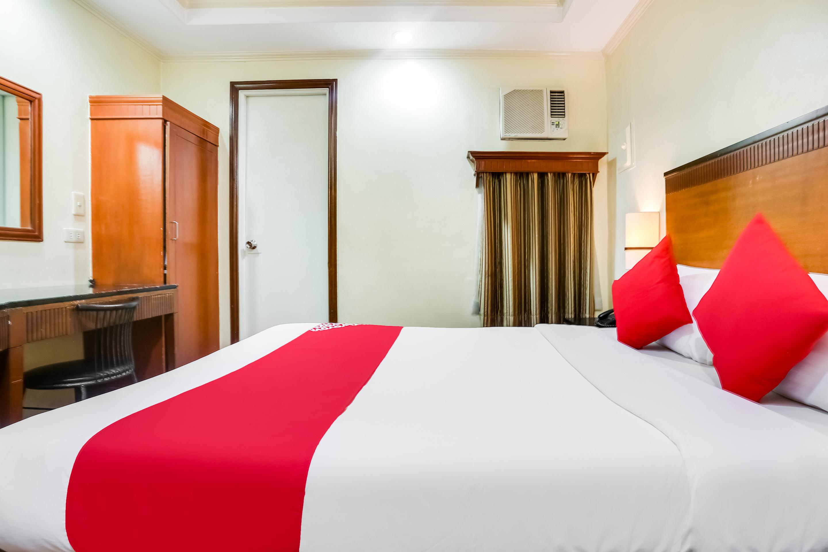 Royale Parc Inn & Suites Quezon City Exteriör bild