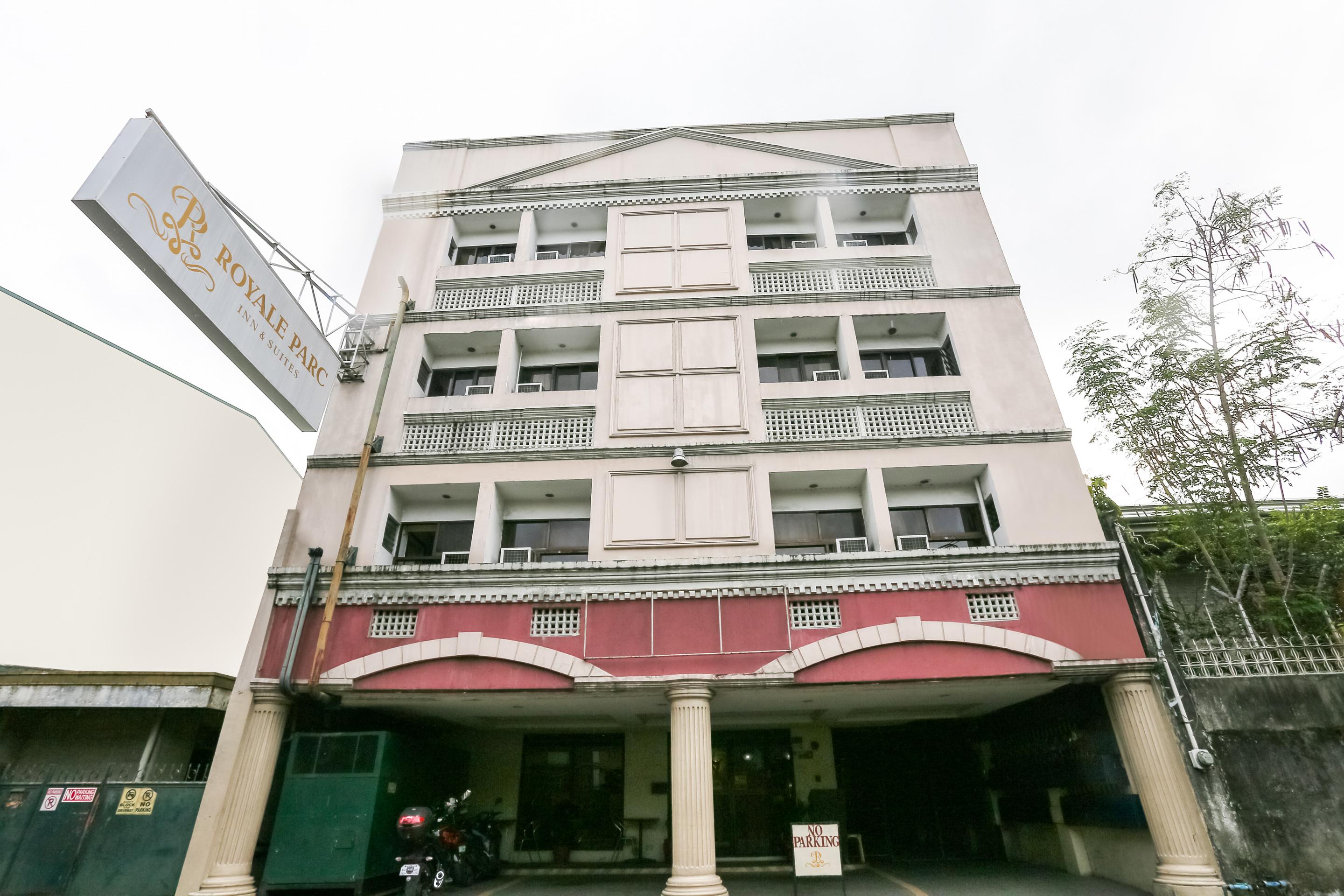 Royale Parc Inn & Suites Quezon City Exteriör bild